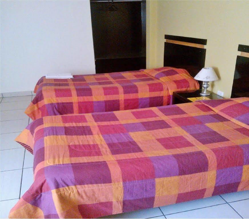Hostal Los Balcones Nazca Extérieur photo